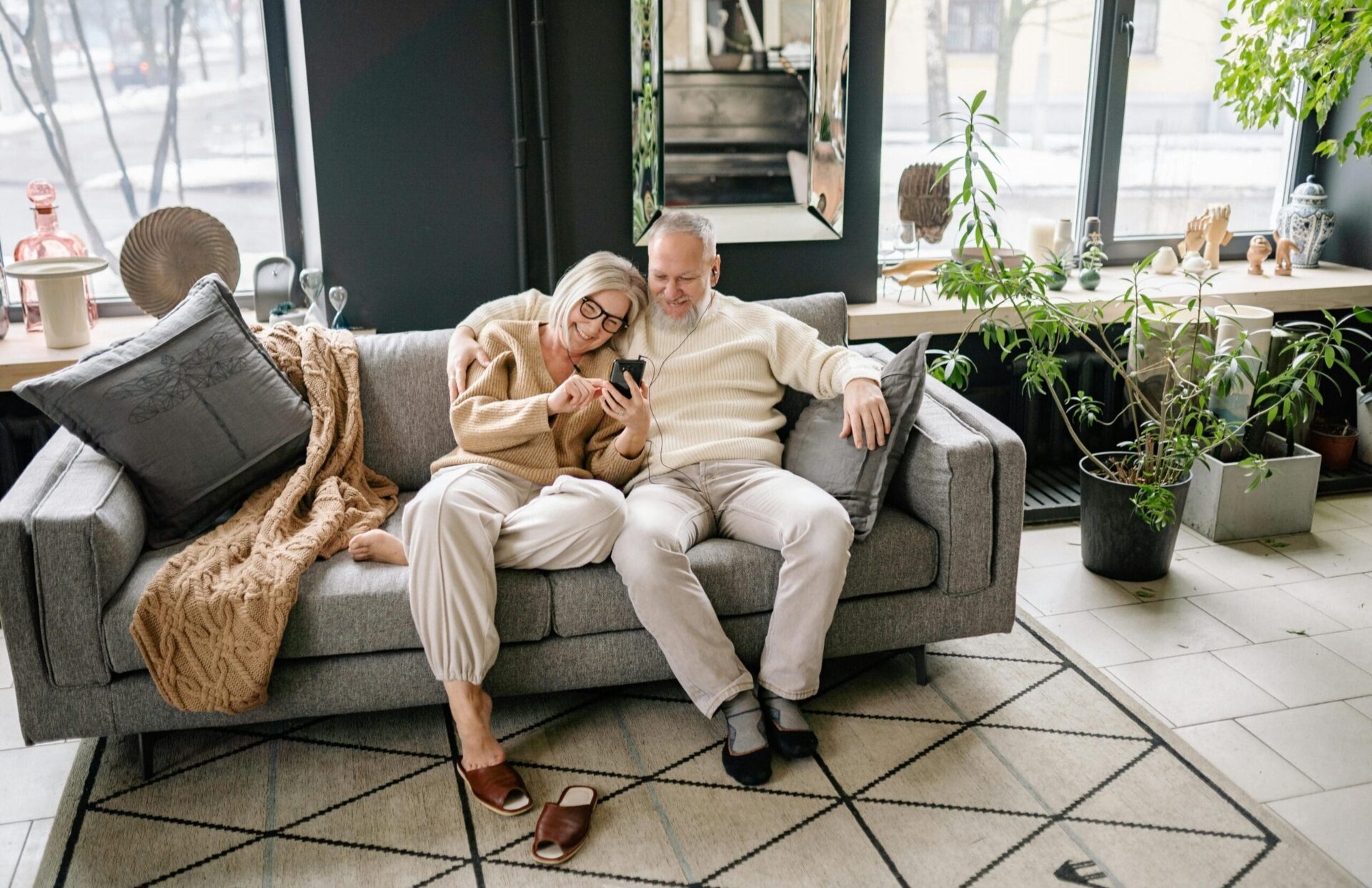 pexels-yankrukov-6817731